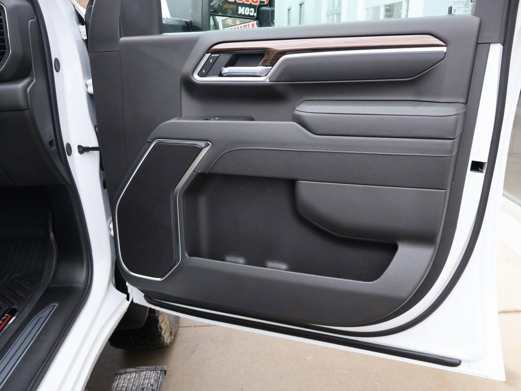 New 2026 Chevrolet Silverado 3500 LT w/ Trail Boss Package image 43