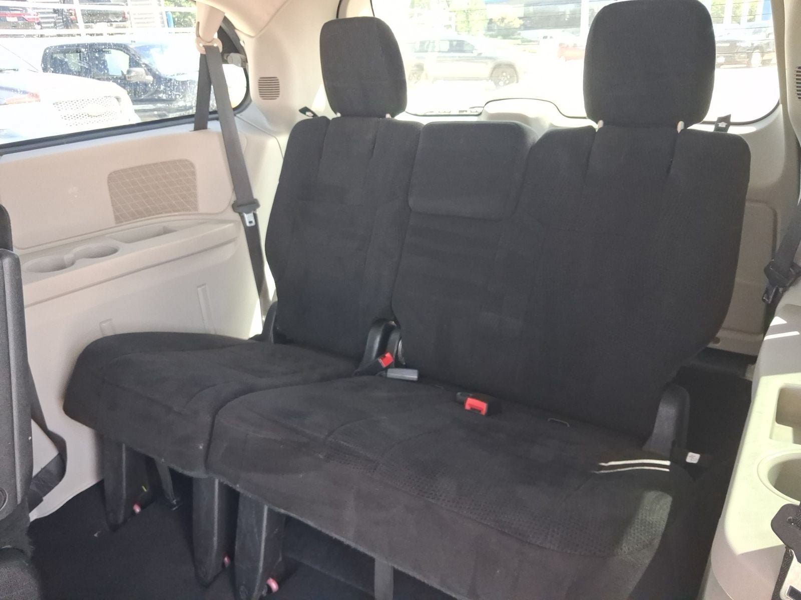 Used 2012 Dodge Grand Caravan SE FWD image 24