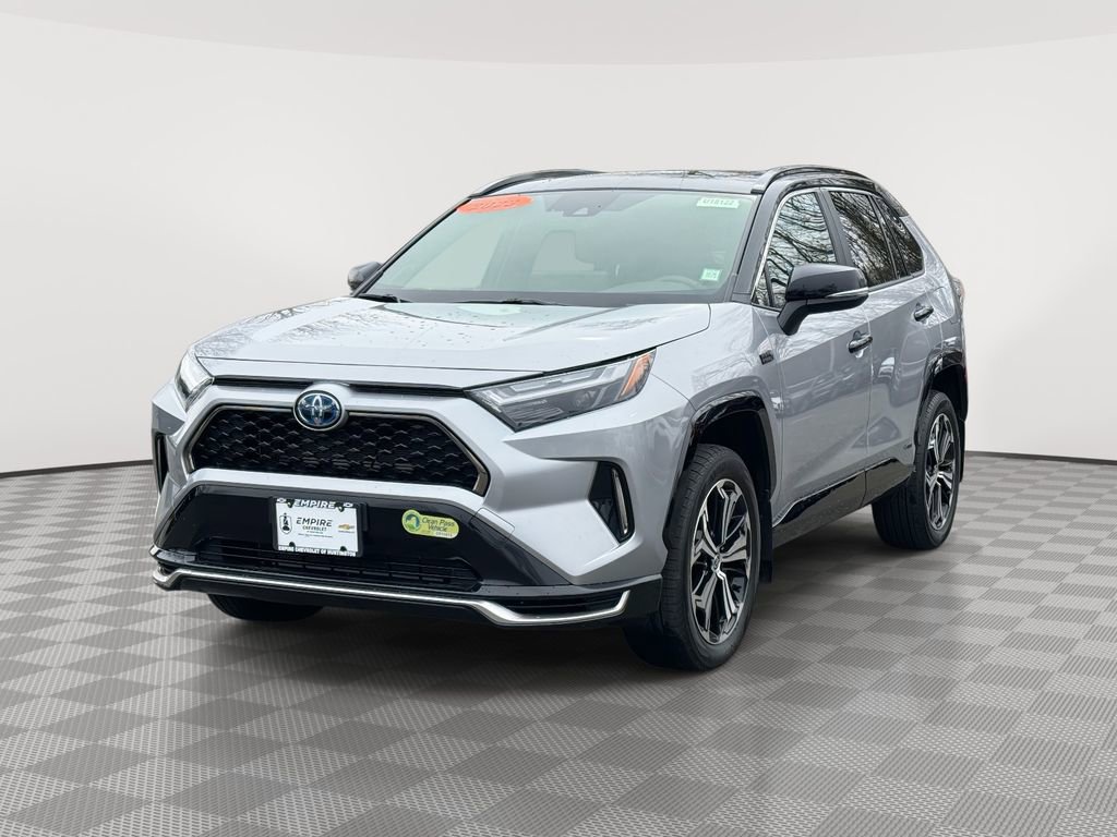 Used 2023 Toyota RAV4 XSE w/ Weather Package AWD/4WD image 2