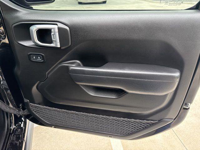 Used 2023 Jeep Wrangler Unlimited image 34