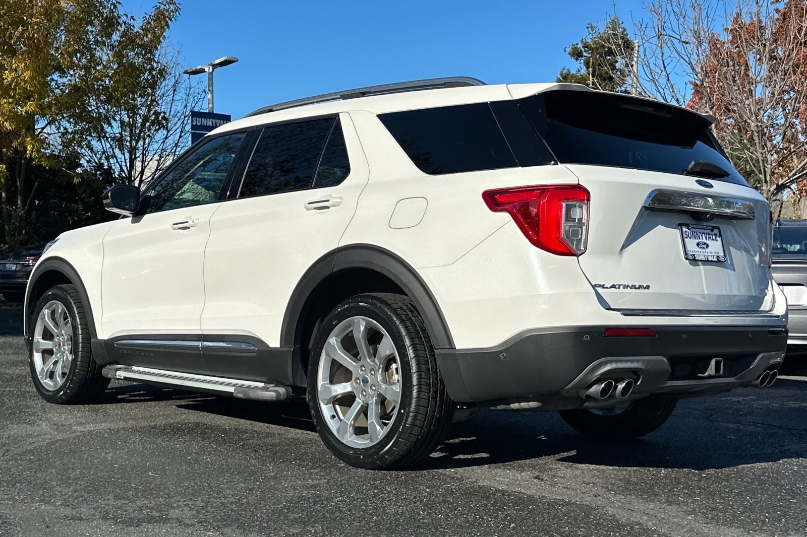 Certified 2020 Ford Explorer Platinum w/ Premium Technology Package image 6