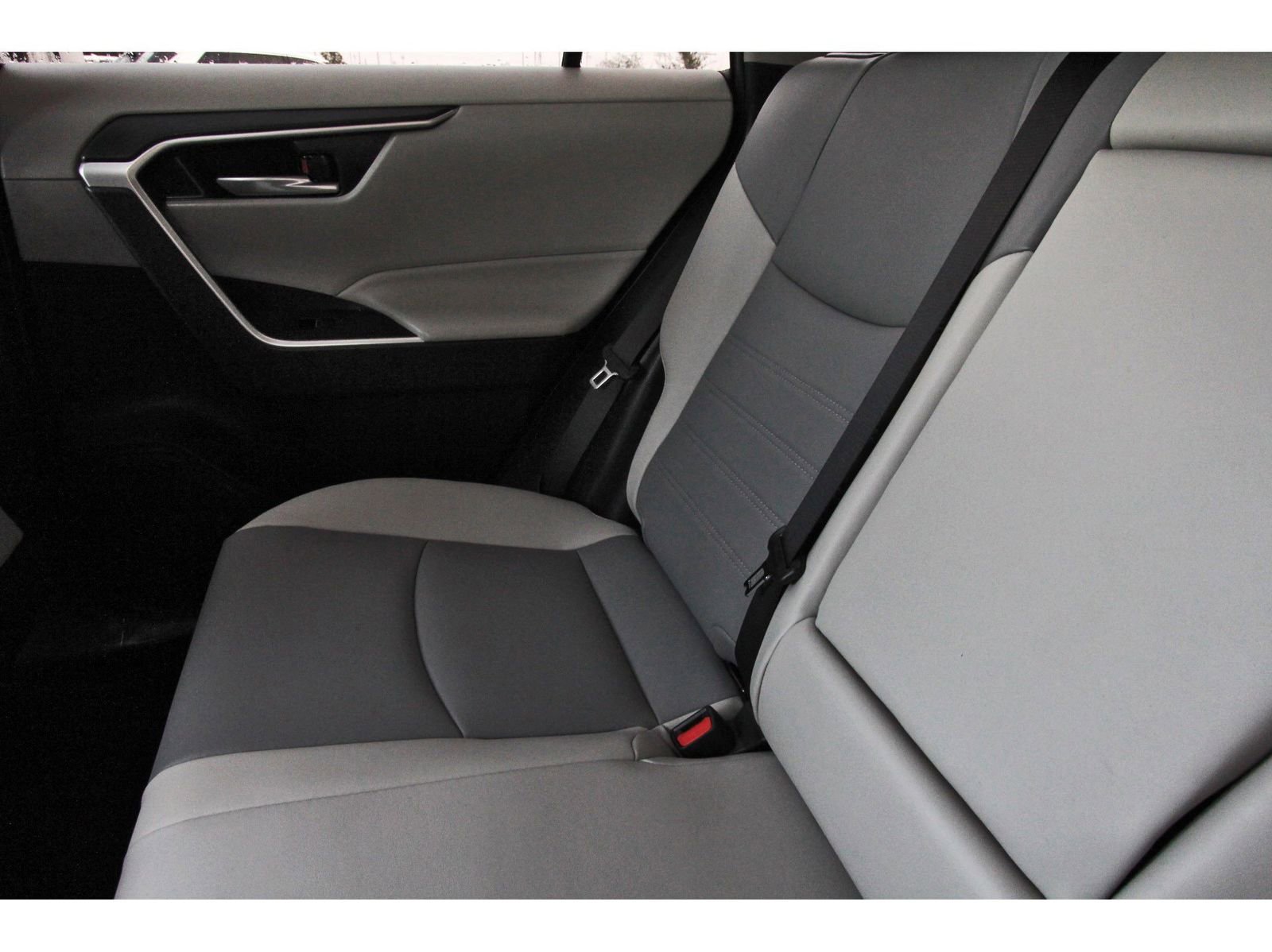 Used 2023 Toyota RAV4 XLE Premium image 14