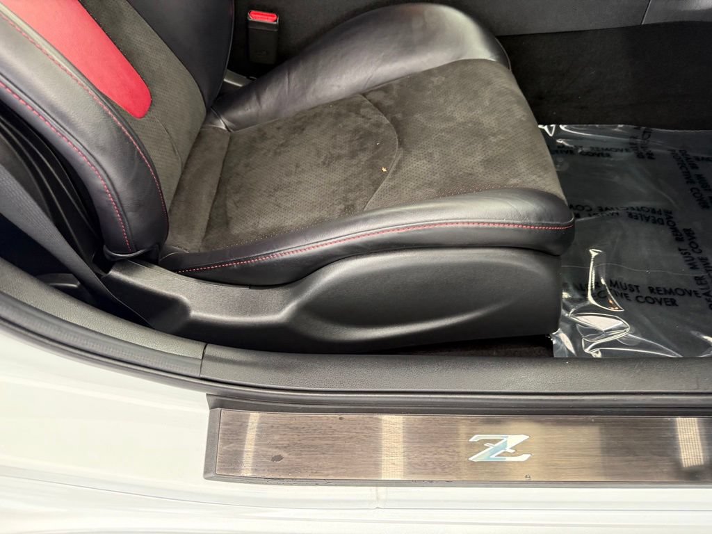 Used 2024 Nissan Z NISMO w/ Floor Mat Package RWD image 20