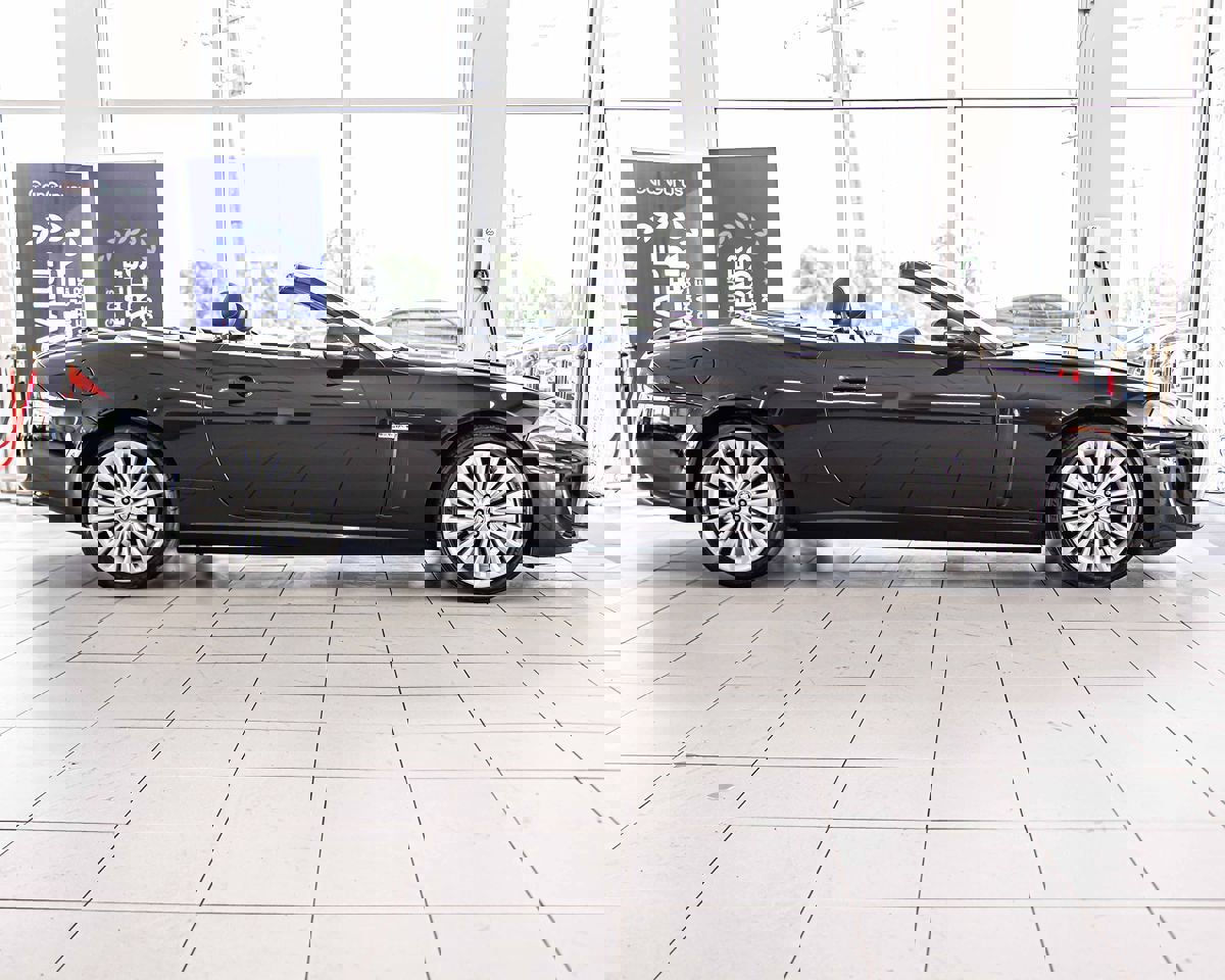 Used 2011 Jaguar XK Convertible image 10