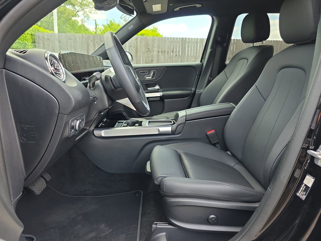 Used 2026 Mercedes-Benz GLB 250 4MATIC image 10