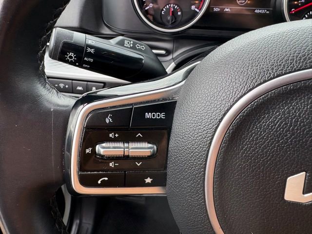 Certified 2023 Kia Carnival LX image 21