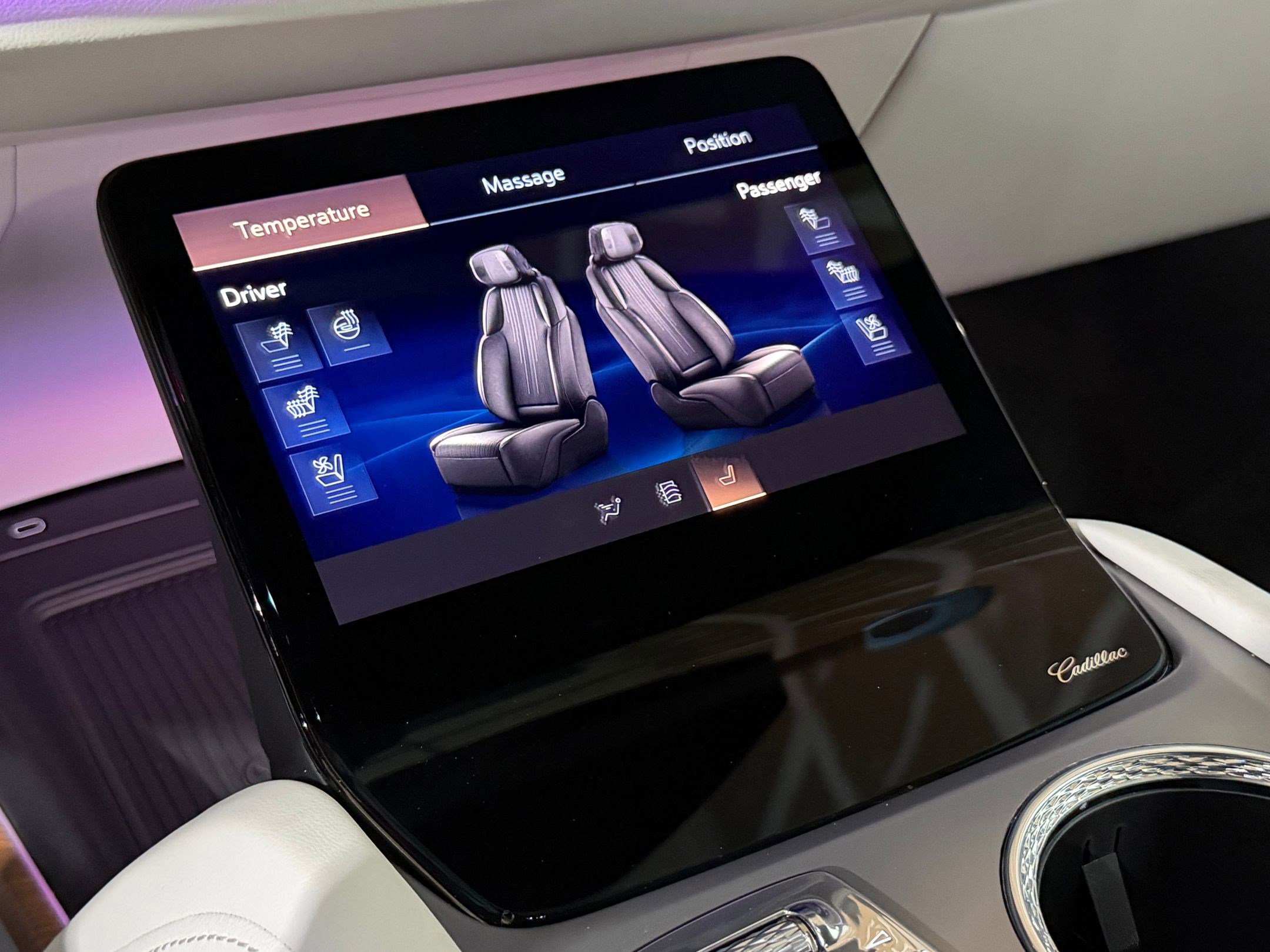 New 2026 Cadillac Vistiq Luxury AWD/4WD image 35