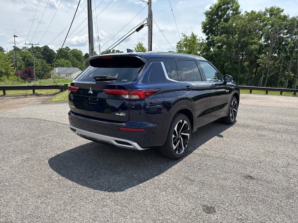 New 2025 Mitsubishi Outlander SEL image 7