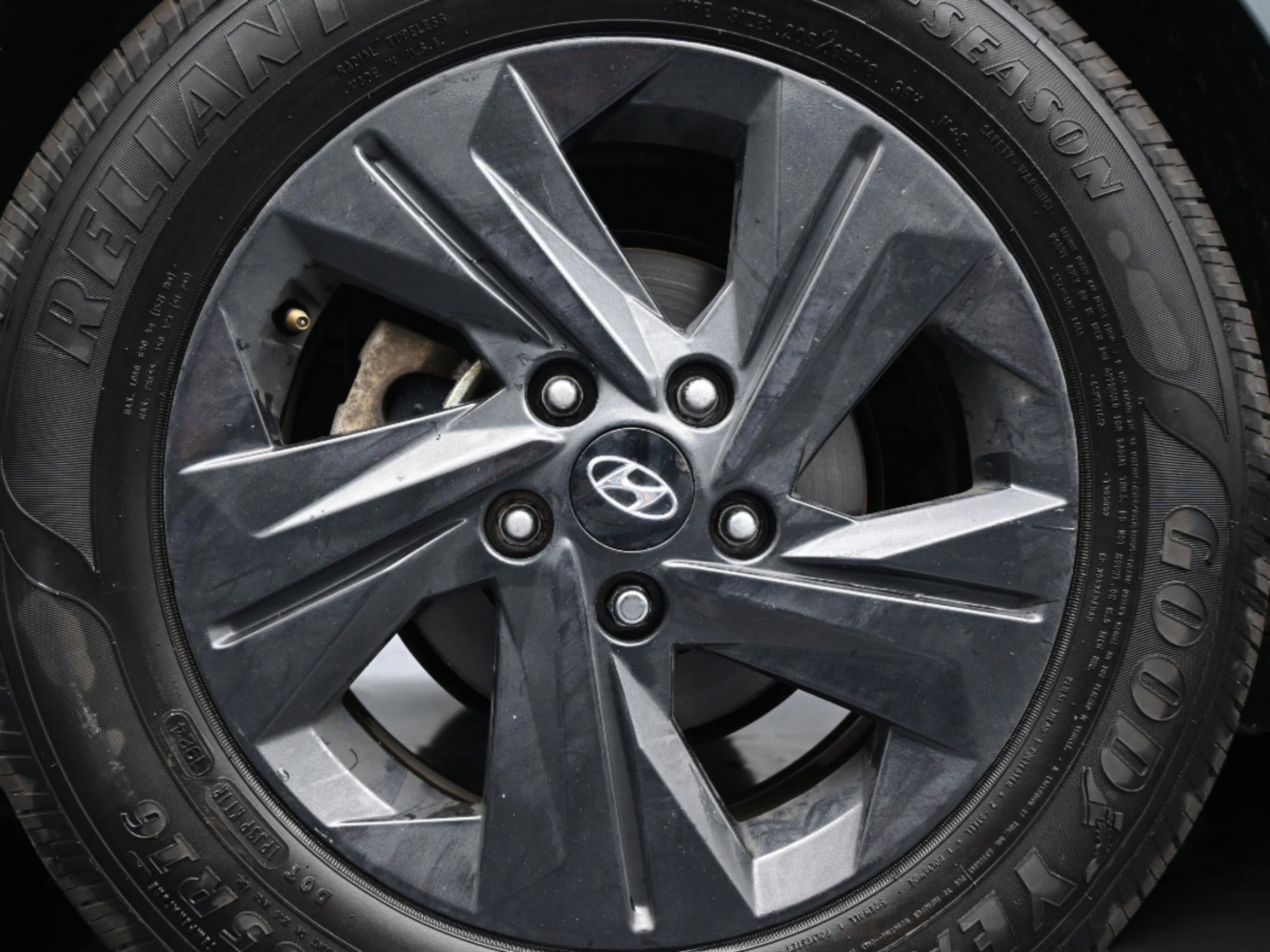 Used 2022 Hyundai Elantra SEL w/ Convenience Package image 43