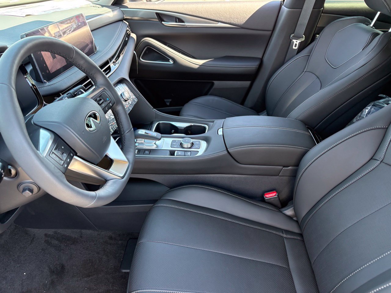New 2027 INFINITI QX60 Luxe w/ Cargo Package FWD image 19