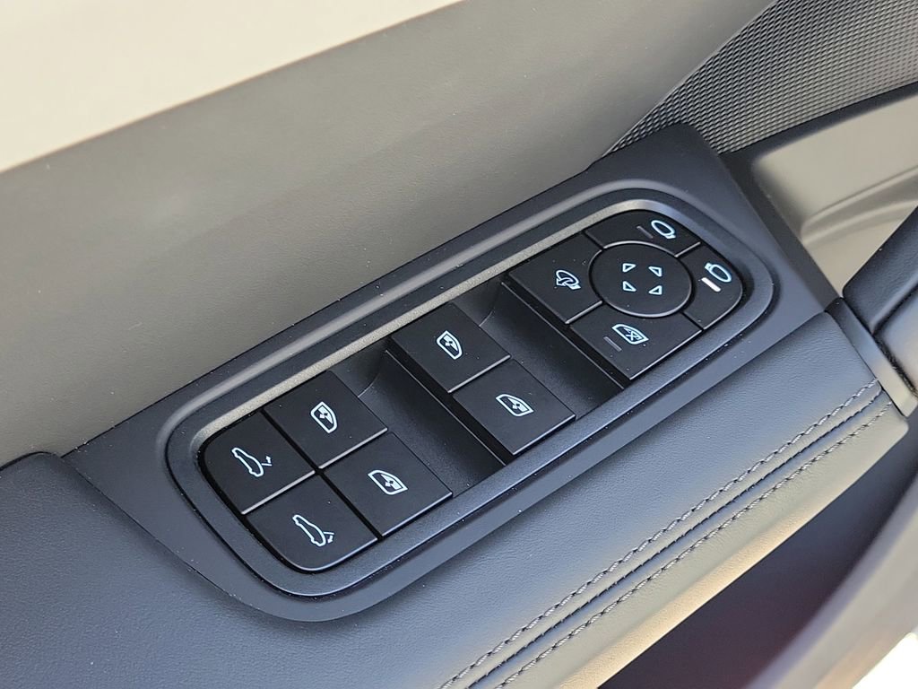 New 2026 Porsche Cayenne image 26