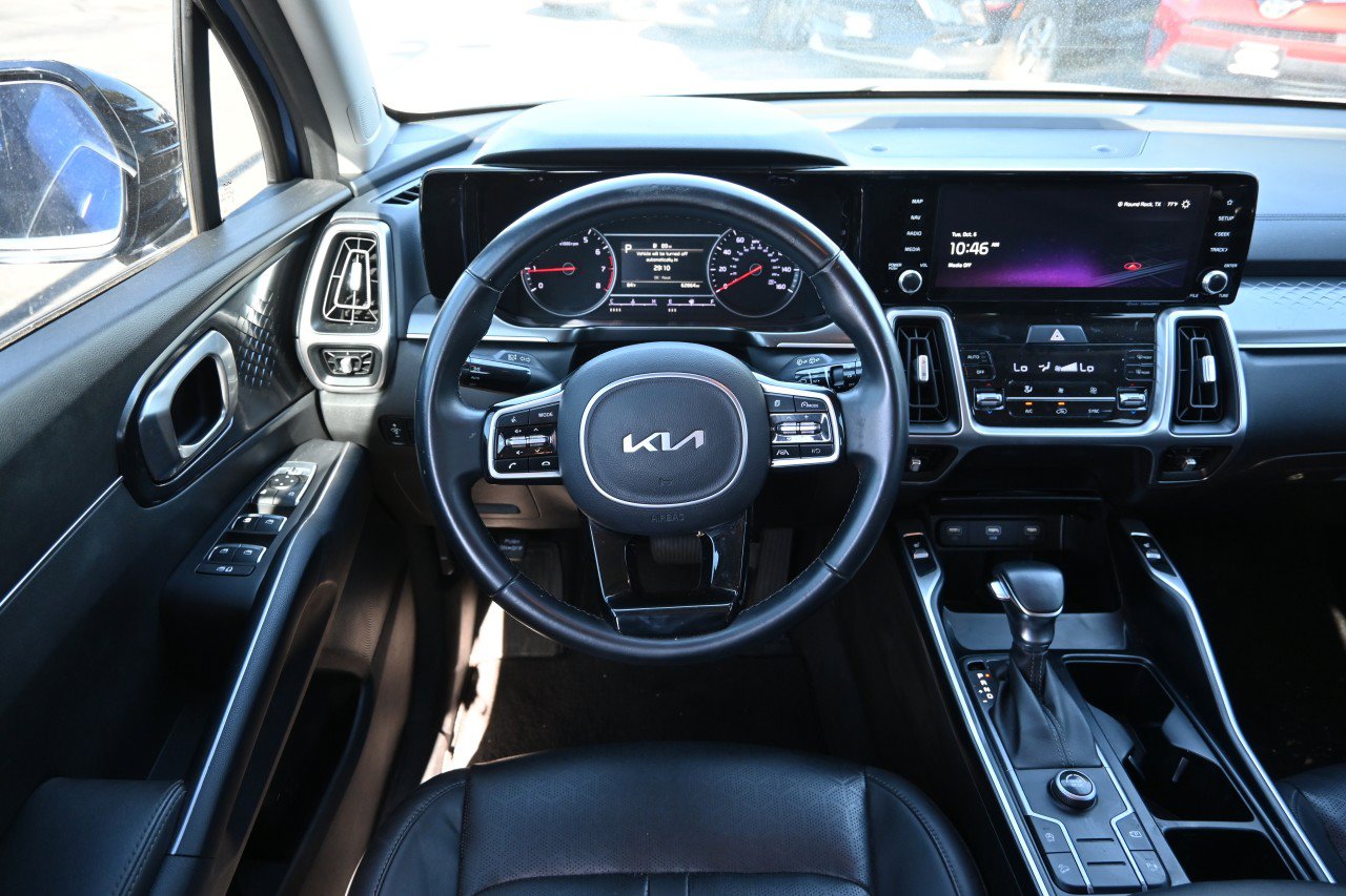 Used 2022 Kia Sorento S FWD image 9