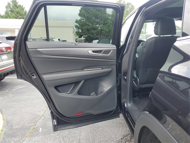 New 2026 Volkswagen Atlas Cross Sport SE image 10