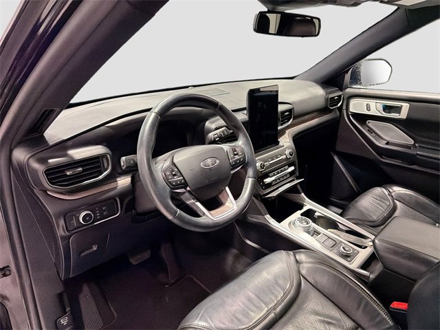 Used 2020 Ford Explorer Platinum w/ Premium Technology Package image 8
