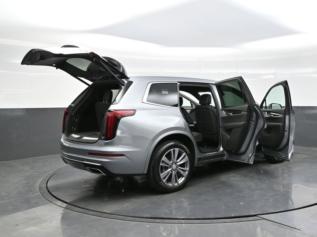 Certified 2025 Cadillac XT6 Premium Luxury image 39