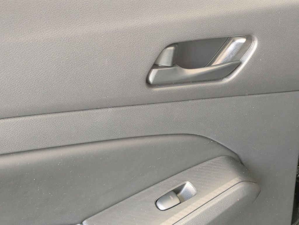 Used 2025 Nissan Altima 2.5 SV image 26