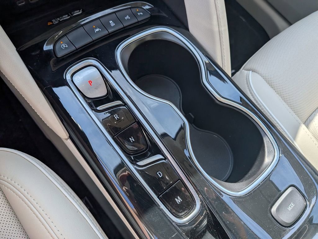 Certified 2022 Buick Envision Avenir w/ Technology Package II image 22