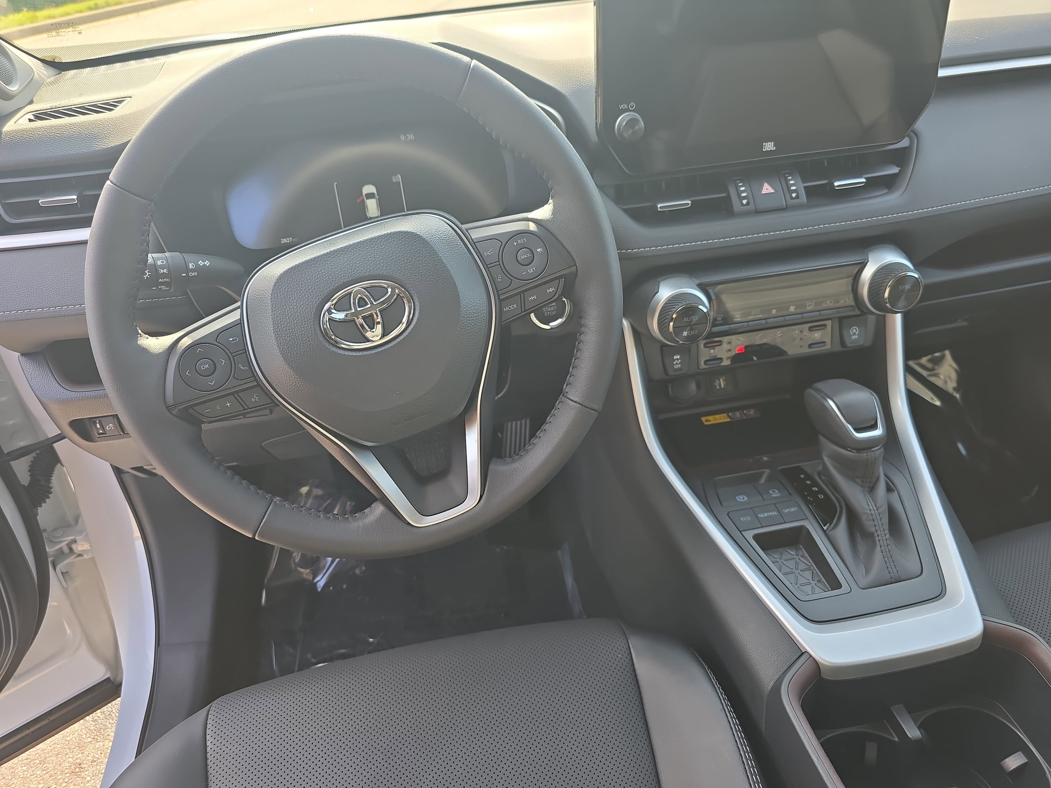 Used 2025 Toyota RAV4 Limited w/ Advanced Technology Package image 17