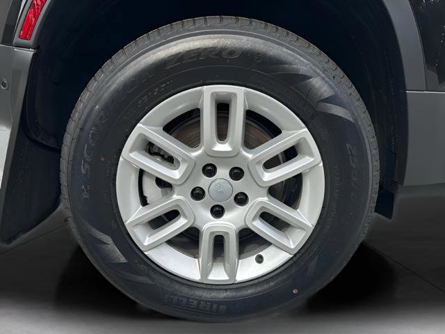 Certified 2025 Land Rover Defender 110 S image 12