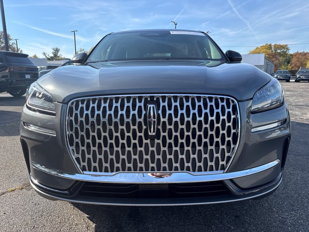 Used 2025 Lincoln Corsair AWD w/ Equipment Group 101A image 8