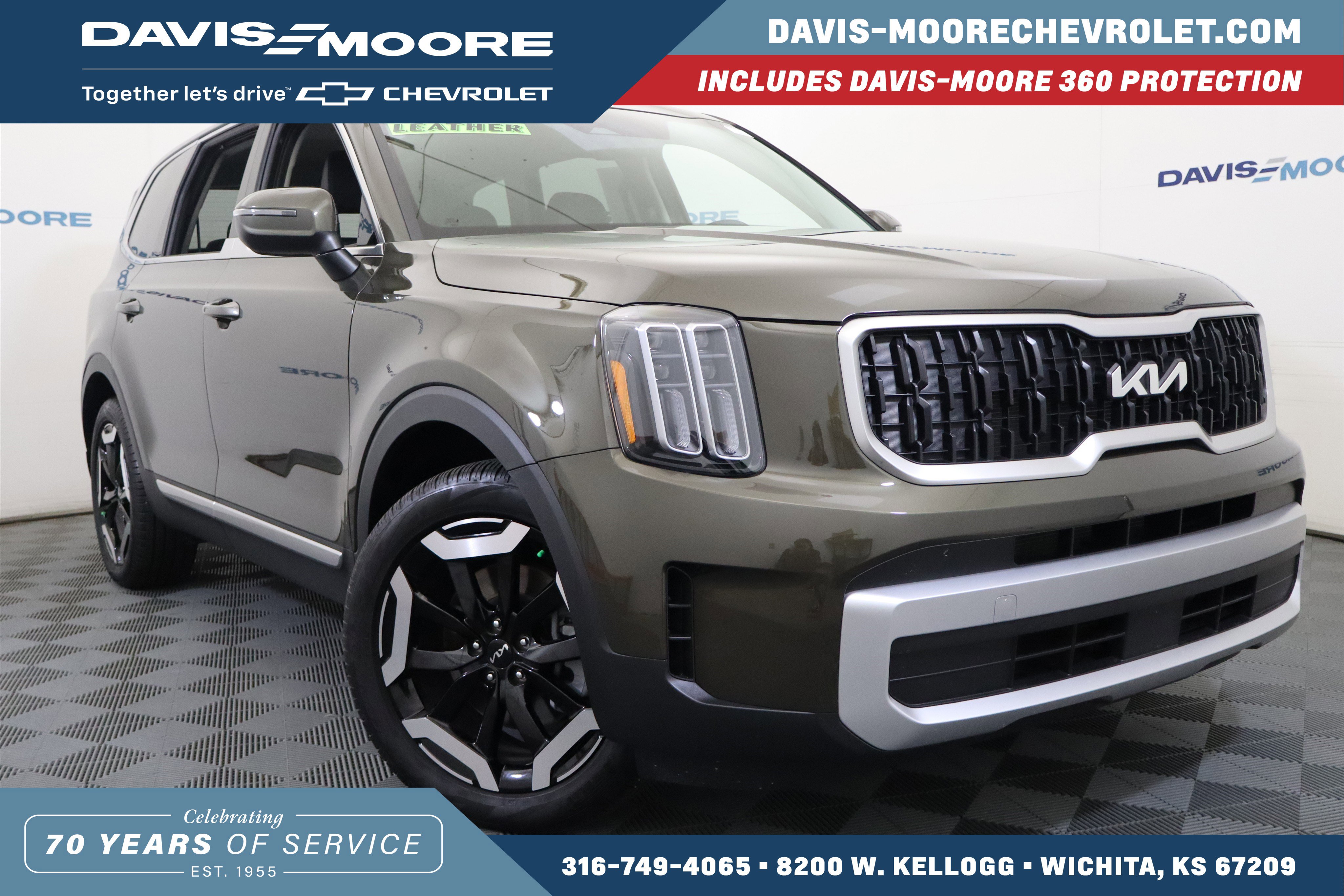 Used 2025 Kia Telluride EX w/ EX Captain's Chair Package