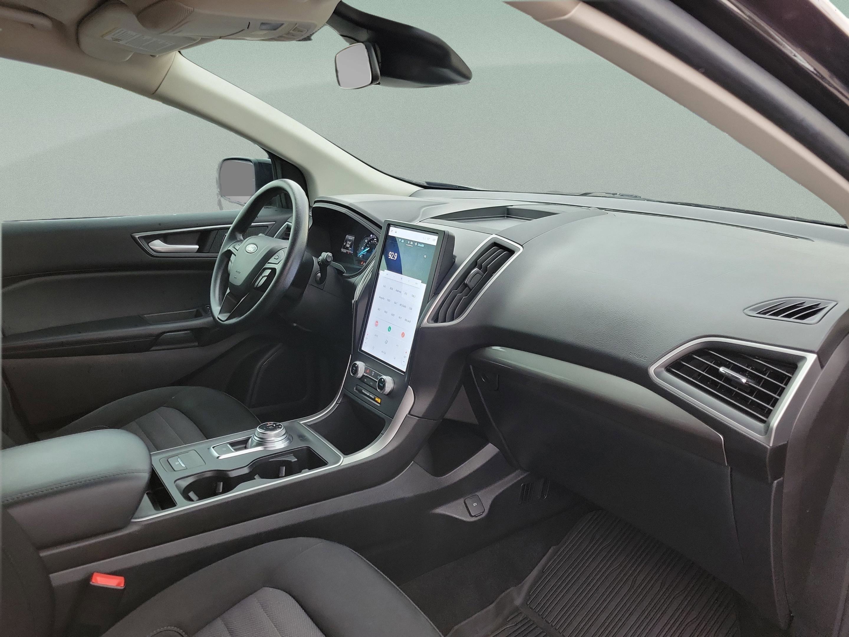 Used 2022 Ford Edge SE w/ Black Appearance Package image 29