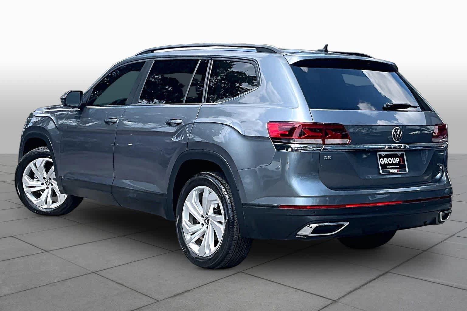 Used 2021 Volkswagen Atlas SE w/ Panoramic Sunroof Package FWD image 11