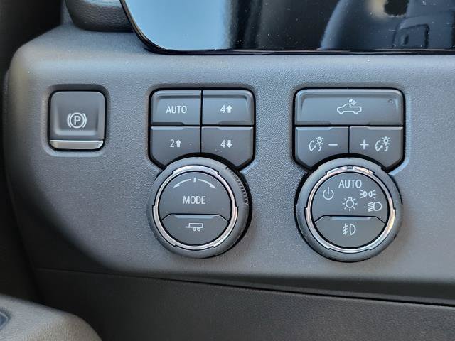 New 2026 Chevrolet Silverado 1500 LT Trail Boss w/ LPO, Dark Essentials Package AWD/4WD image 14