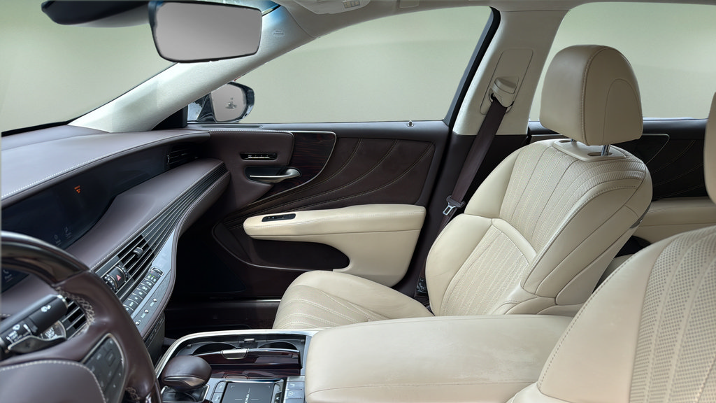 Used 2019 Lexus LS 500 AWD w/ Interior Upgrade Package image 13