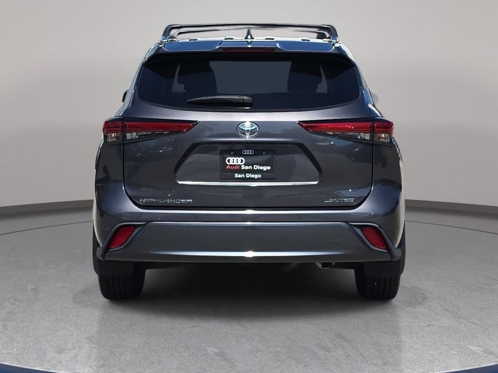 Used 2021 Toyota Highlander Limited FWD image 7