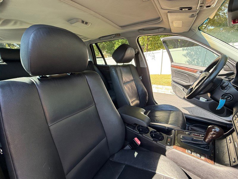Used 2003 BMW 325i Wagon image 29