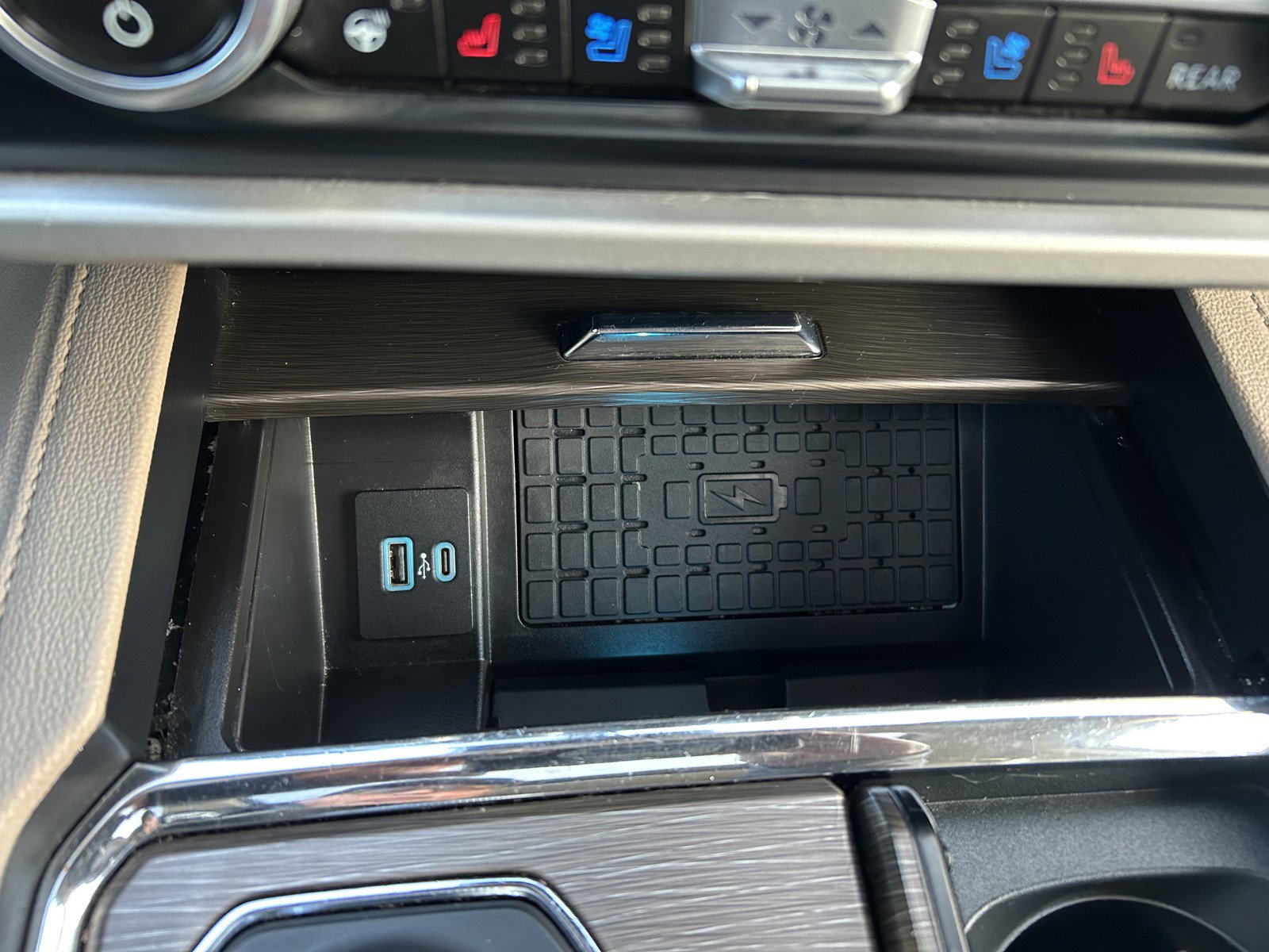 Used 2024 Ford Expedition Max Limited image 31