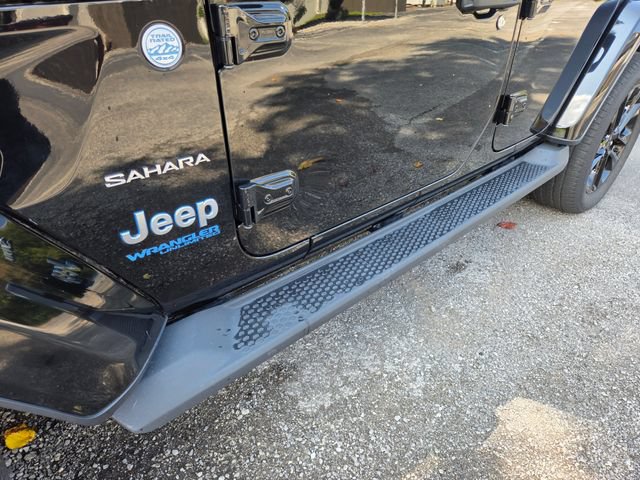 Used 2022 Jeep Wrangler Unlimited Sahara w/ Cold Weather Group AWD/4WD image 33