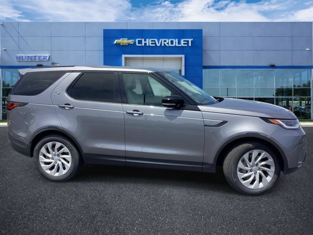 Used 2025 Land Rover Discovery S AWD/4WD image 5