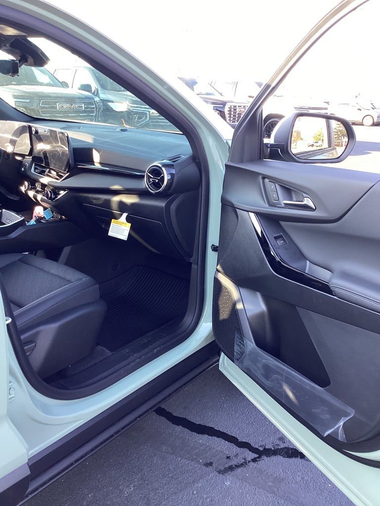 New 2026 Chevrolet Equinox LT w/ Convenience Package II image 29