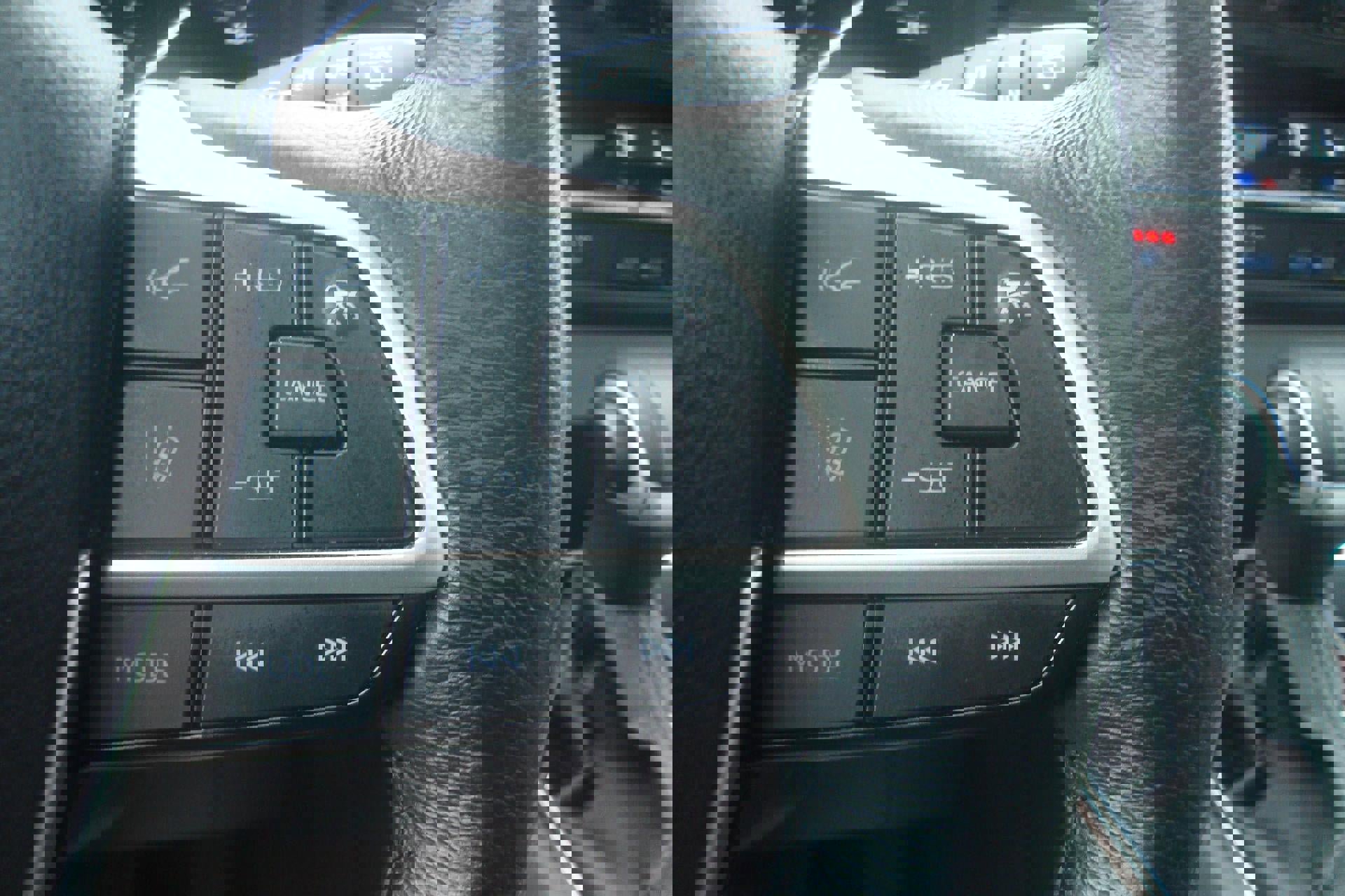 Used 2024 Toyota Sienna XLE image 16