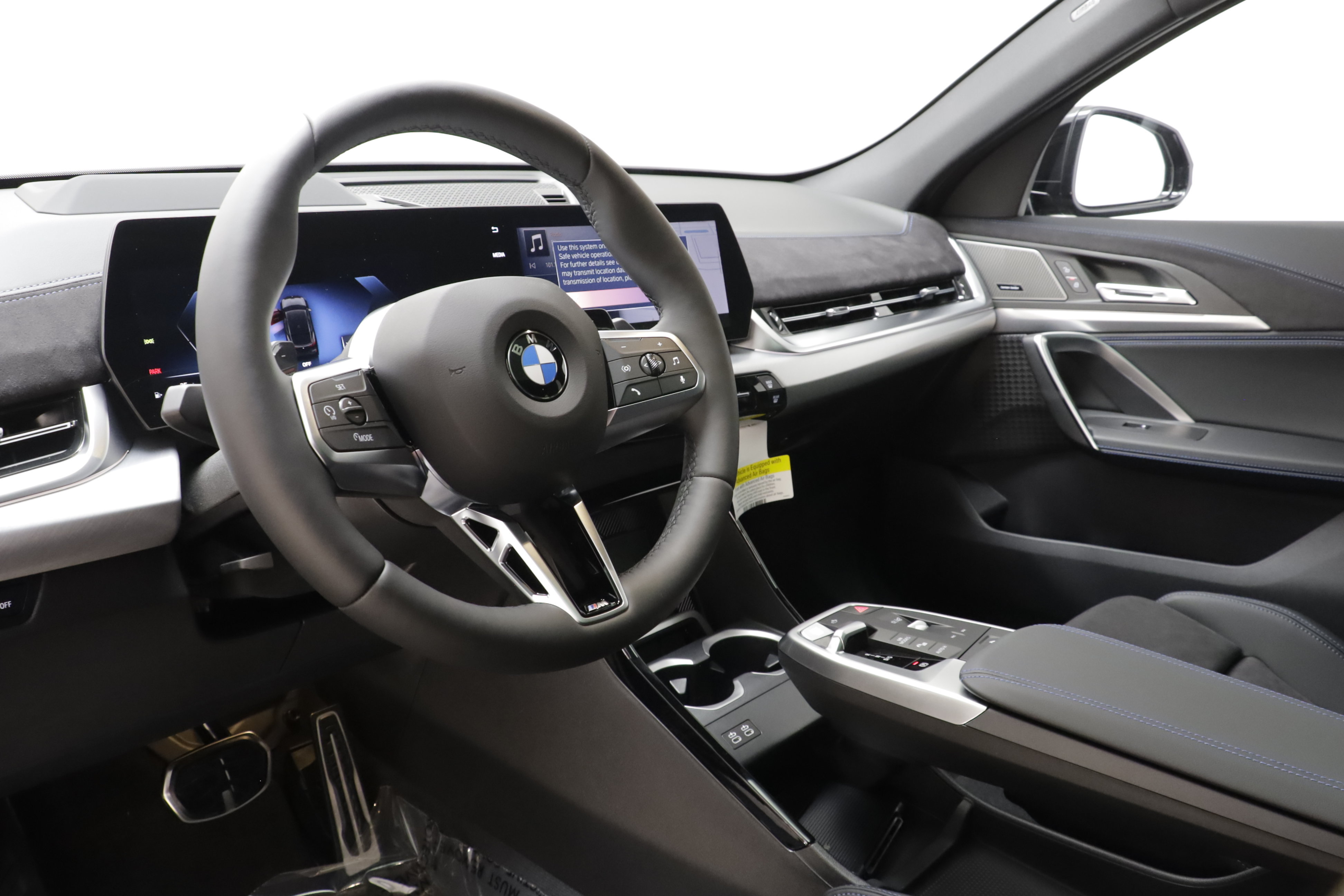 New 2027 BMW X2 xDrive28i w/ Technology Package AWD/4WD image 8