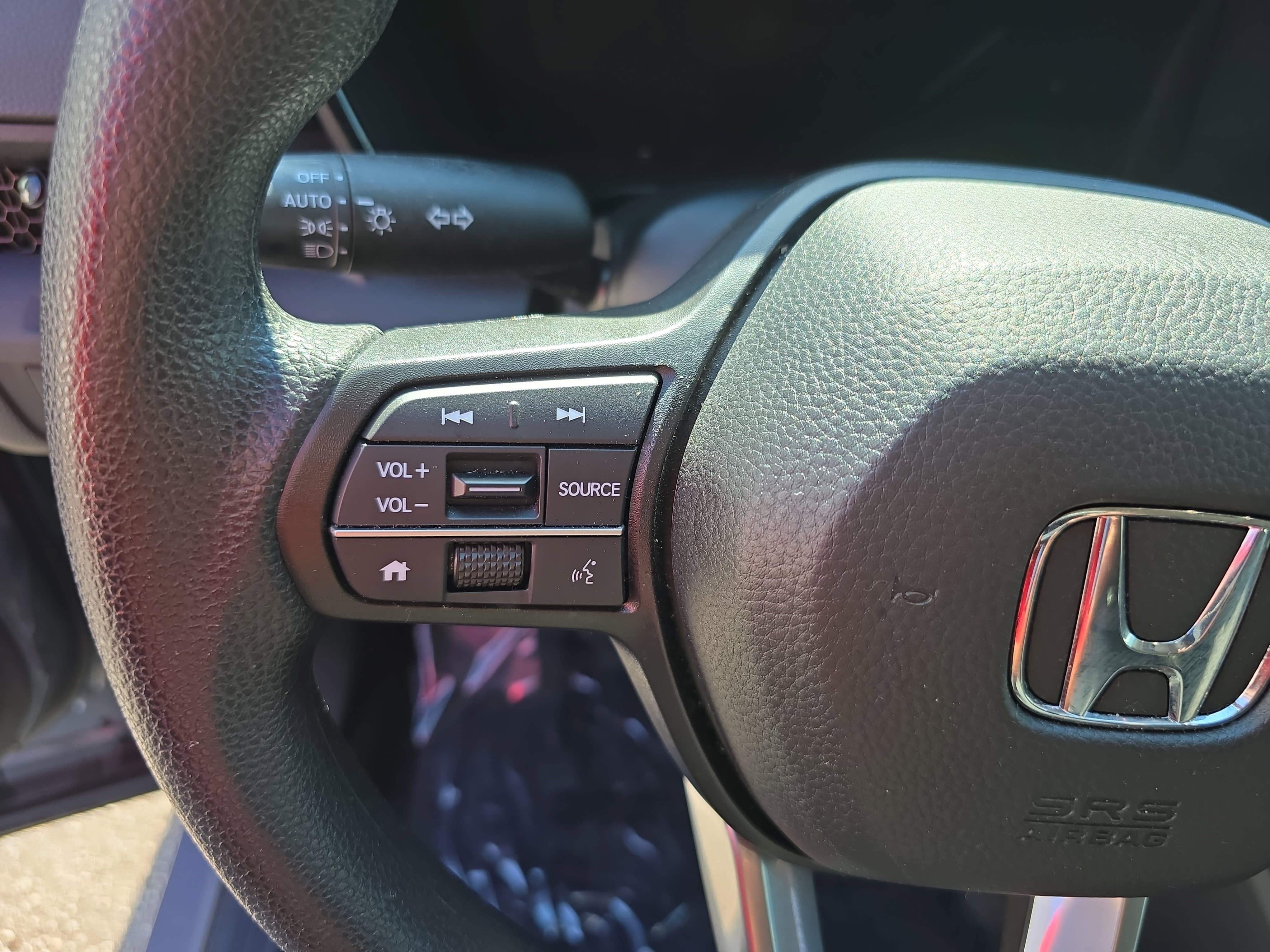 Used 2025 Honda CR-V LX image 17