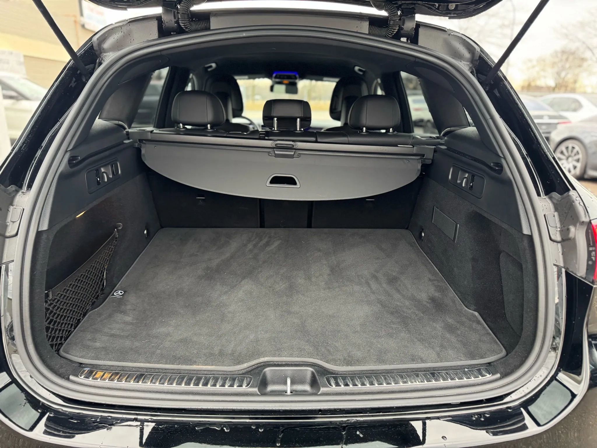 Used 2023 Mercedes-Benz GLC 300 4MATIC image 17