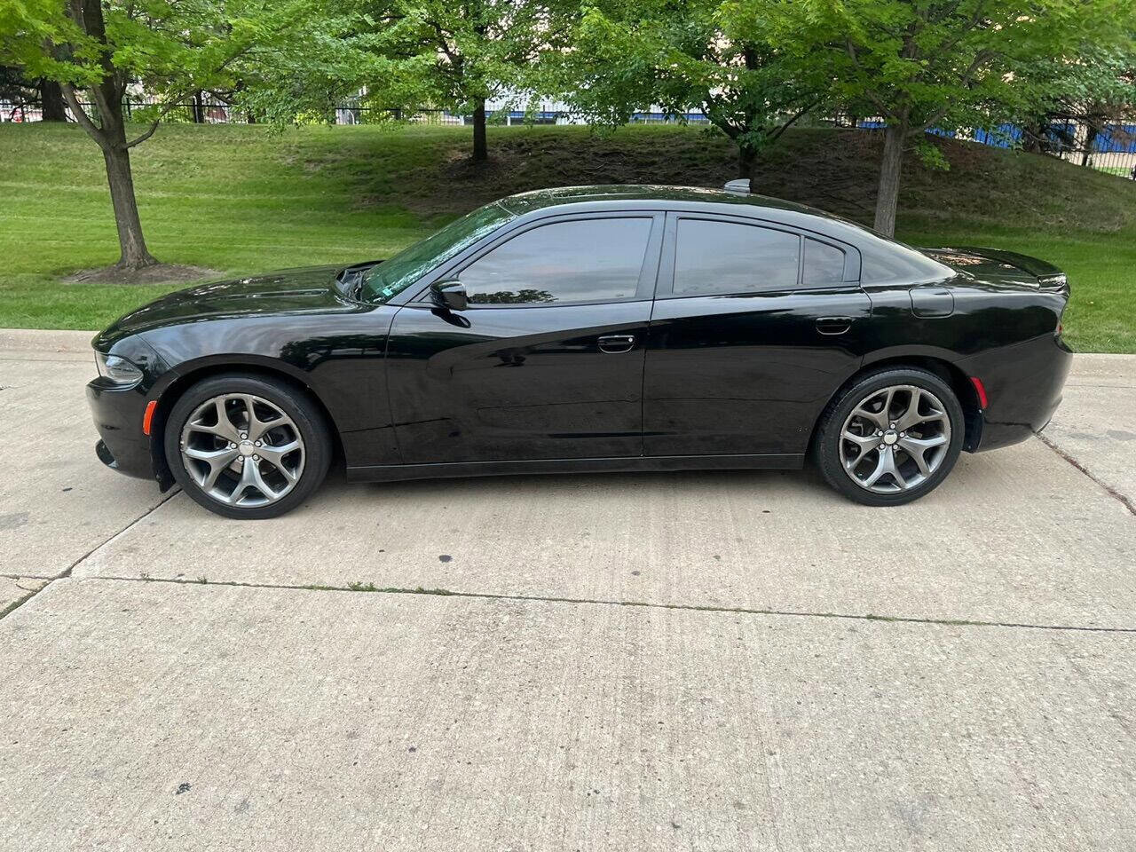 Used 2015 Dodge Charger SXT RWD image 20