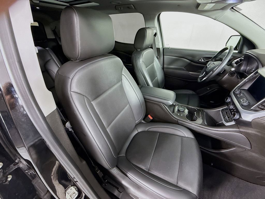 Used 2023 GMC Acadia SLT w/ Elevation Edition image 28