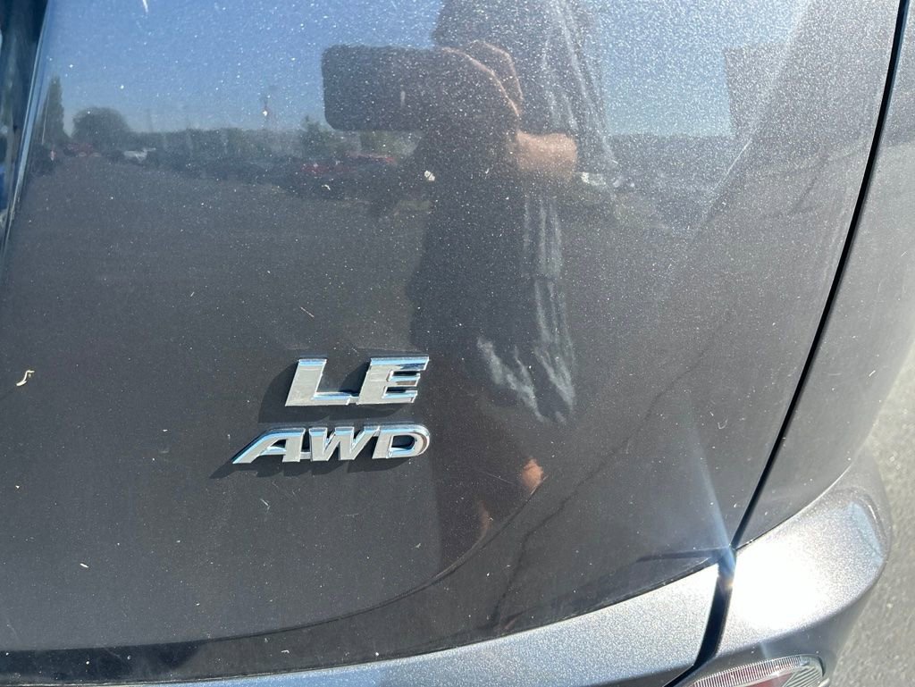 Used 2016 Toyota RAV4 LE AWD/4WD image 14