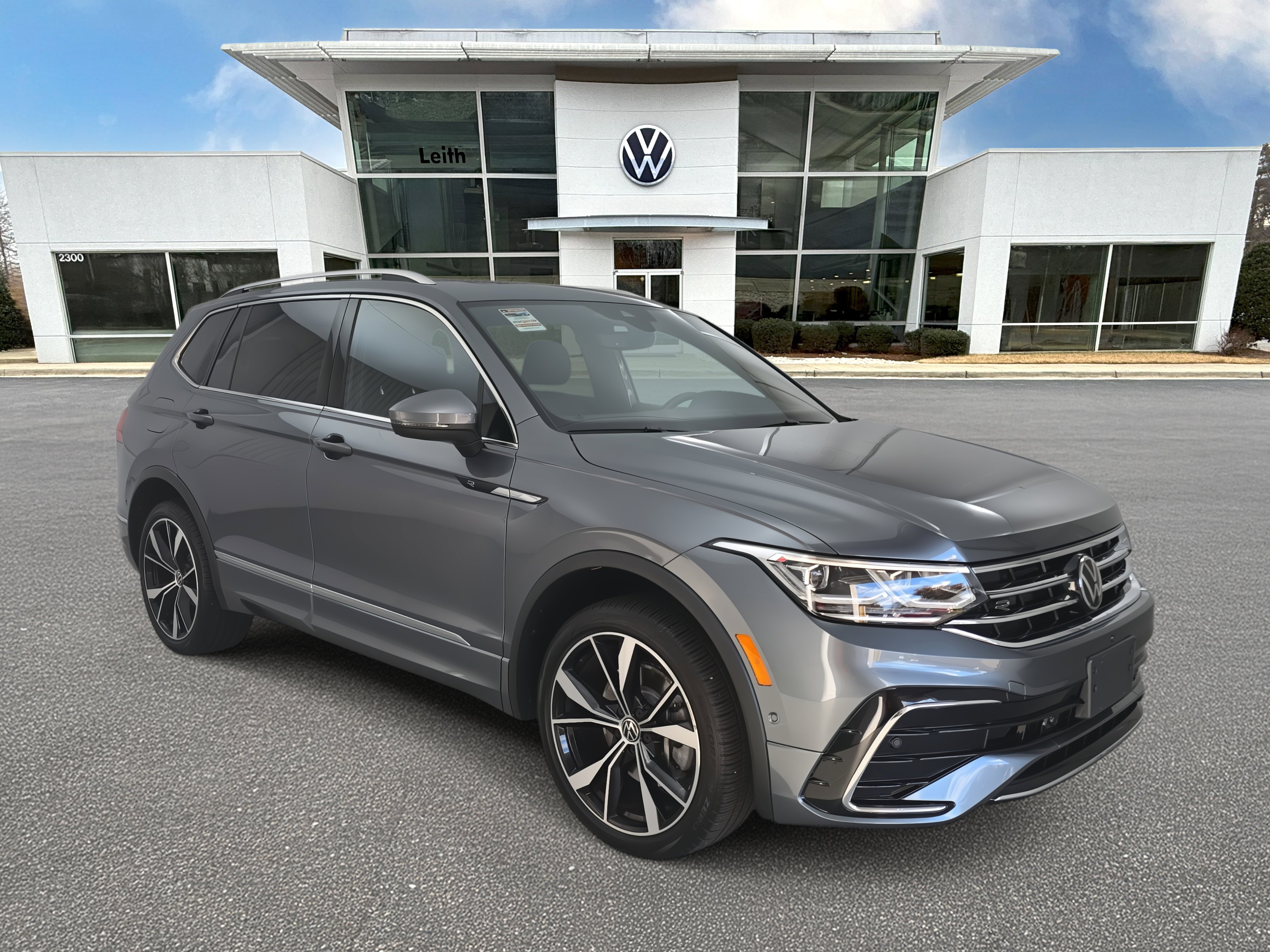 Certified 2022 Volkswagen Tiguan SEL R-Line