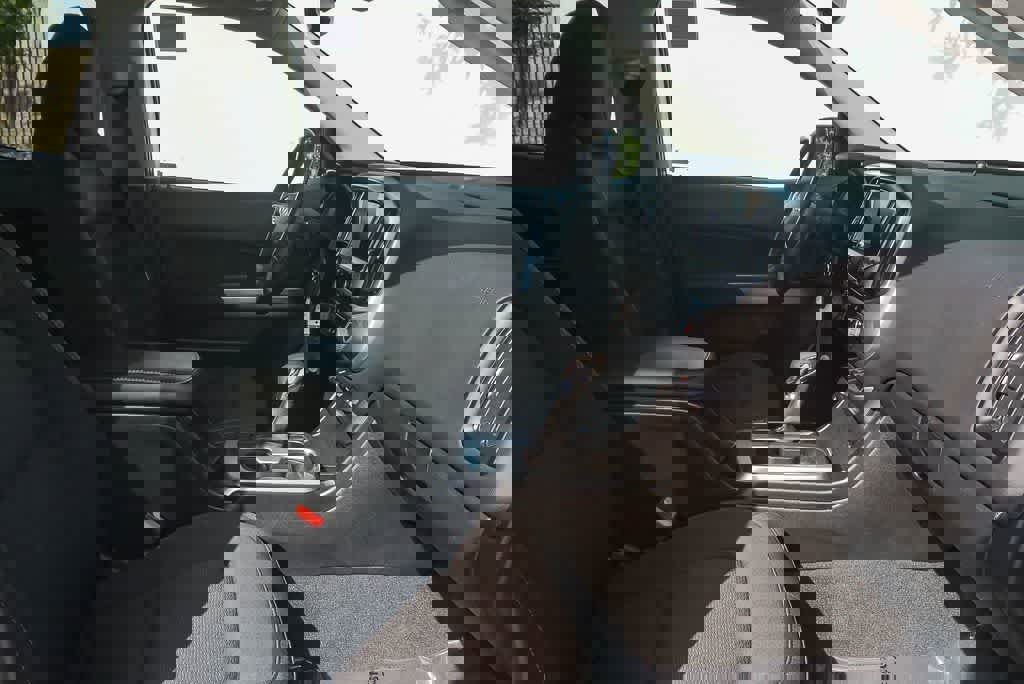 Used 2022 Chevrolet Colorado LT image 16