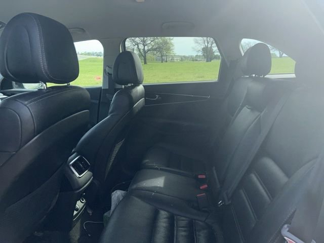 Used 2017 Kia Sorento LX image 9