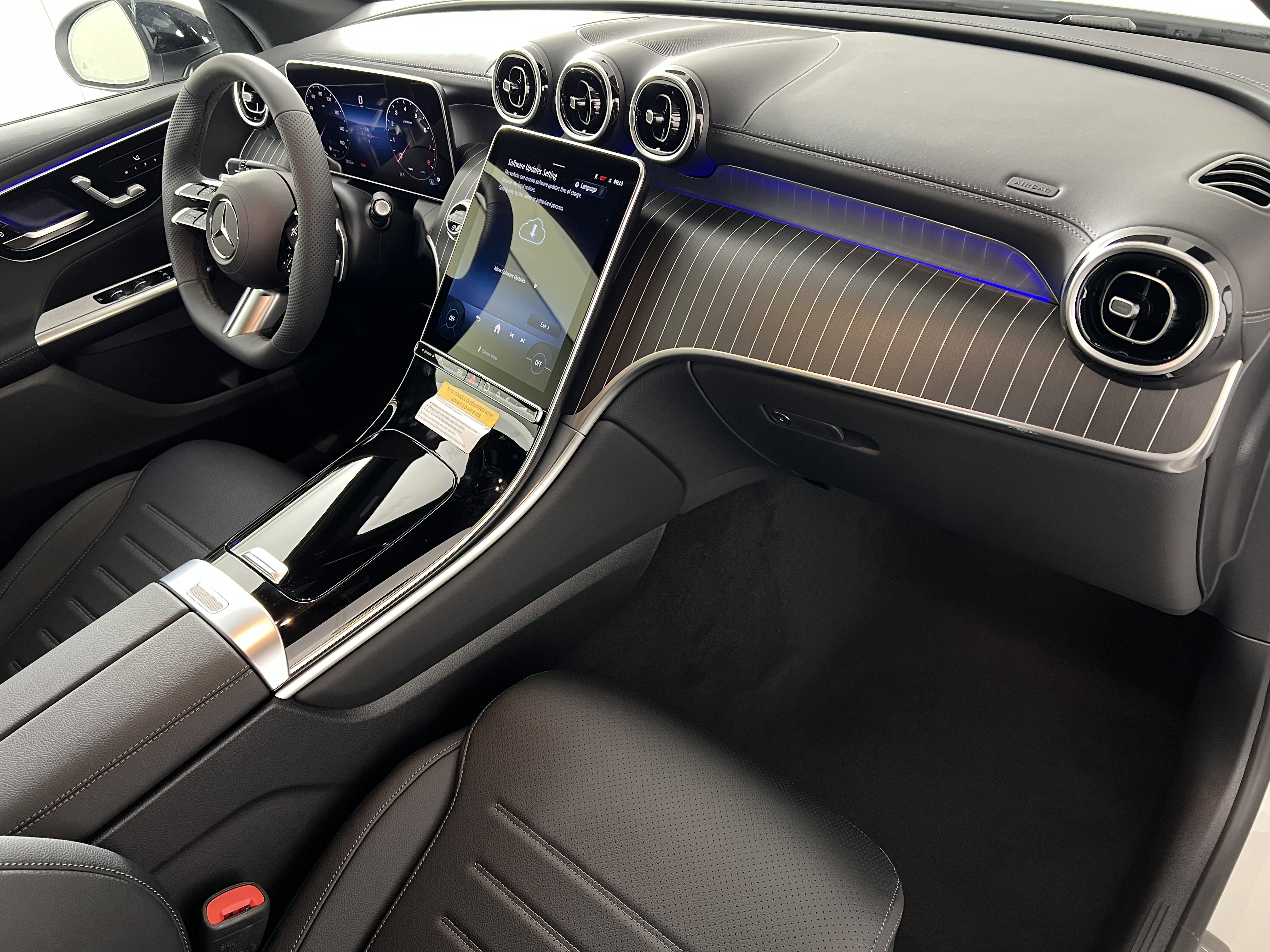 Used 2026 Mercedes-Benz GLC 300 4MATIC image 26