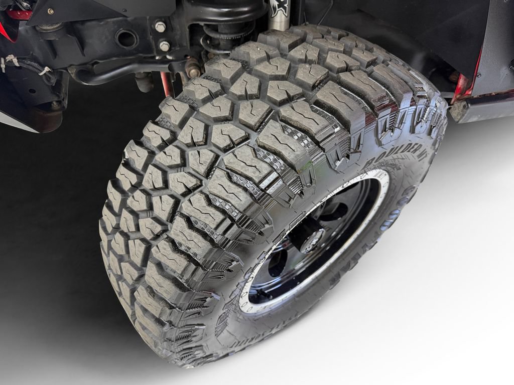 Used 2016 Jeep Wrangler Rubicon w/ Power Convenience Group AWD/4WD image 9