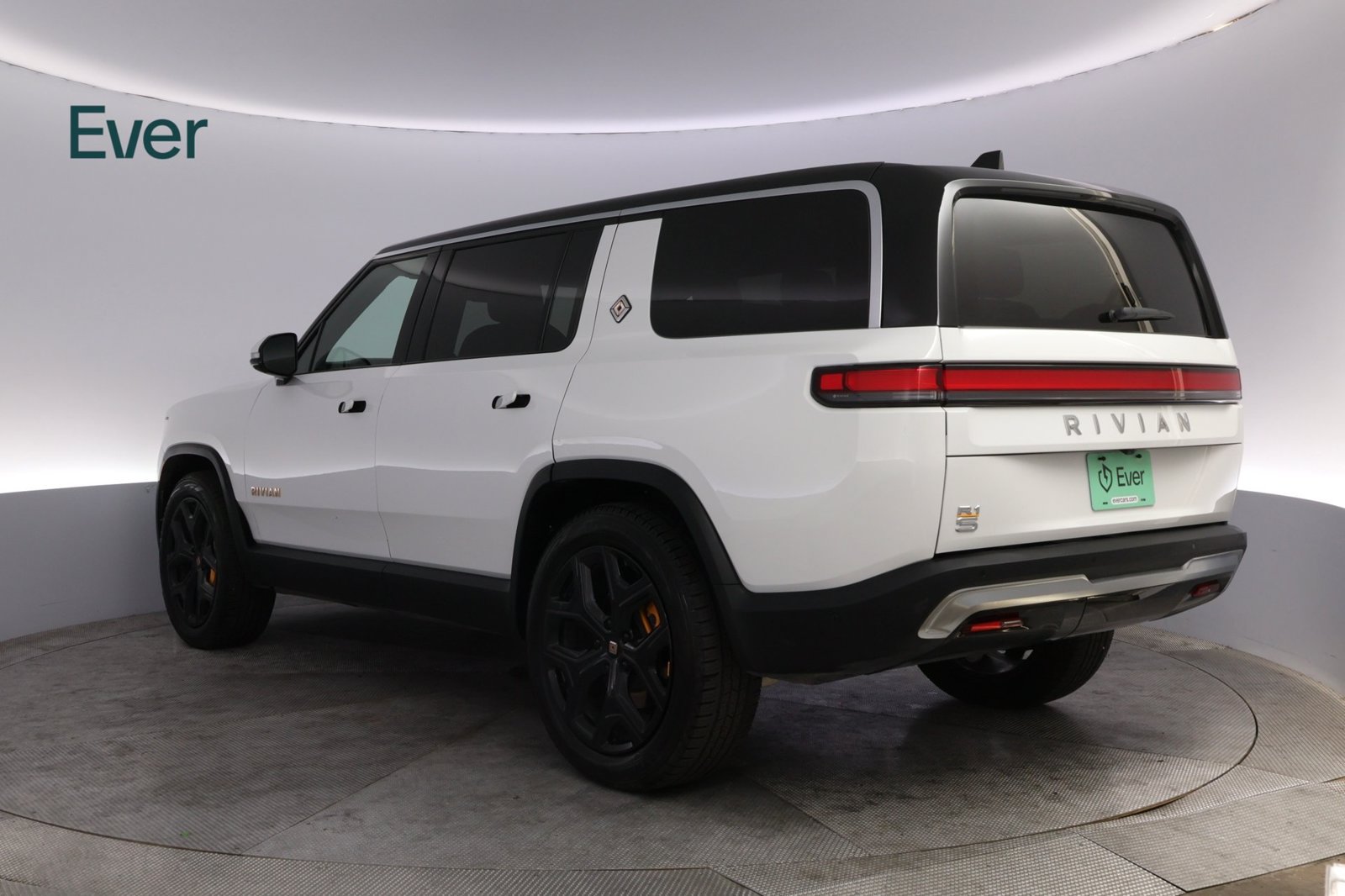 Used 2023 Rivian R1S Adventure Quad AWD/4WD image 17