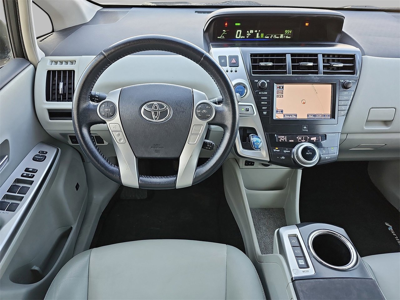 Used 2014 Toyota Prius V Two image 16