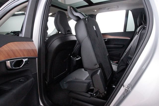 Certified 2025 Volvo XC90 B5 Plus w/ Protection Package Premier AWD/4WD image 38